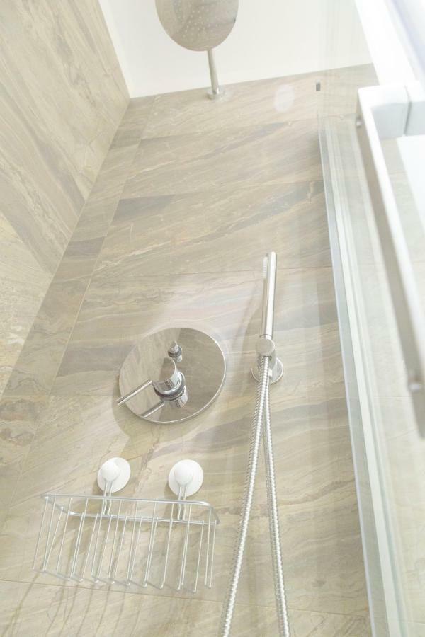 Brand New Apt In Porta Romana Milan Luaran gambar