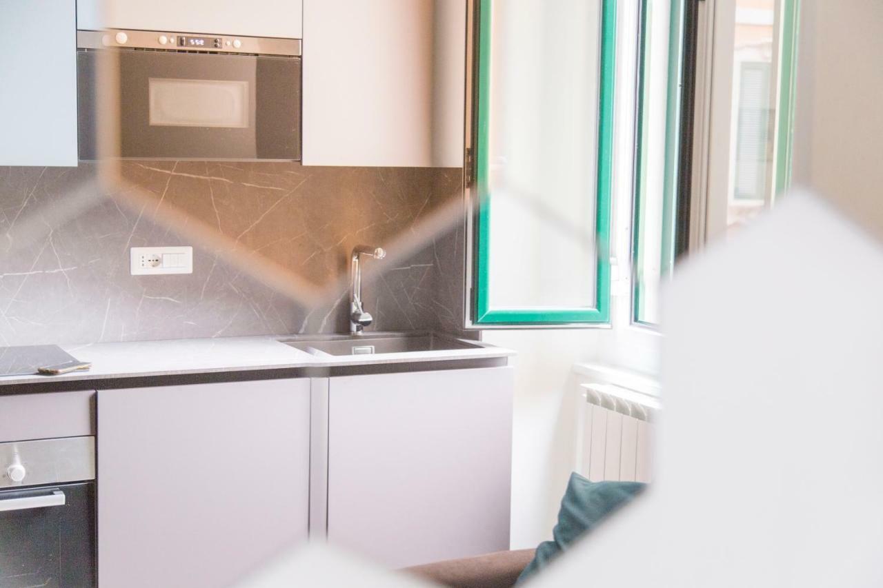 Brand New Apt In Porta Romana Milan Luaran gambar