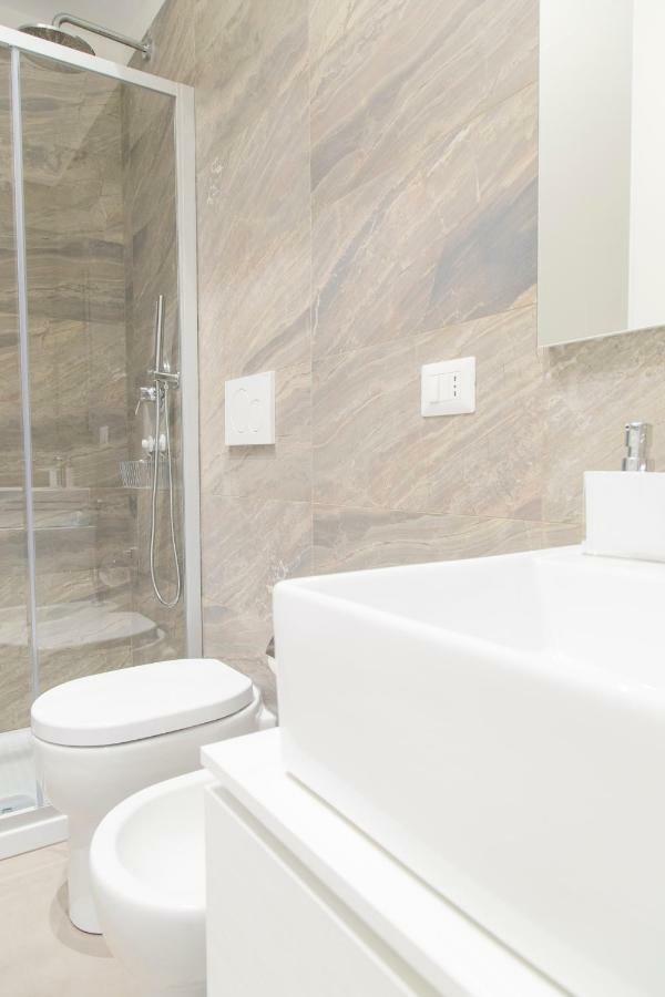 Brand New Apt In Porta Romana Milan Luaran gambar