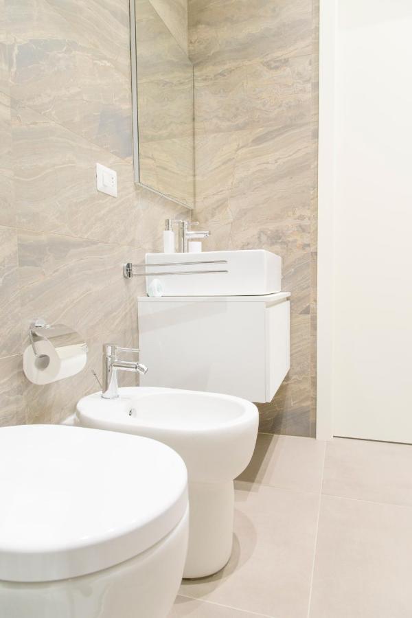 Brand New Apt In Porta Romana Milan Luaran gambar